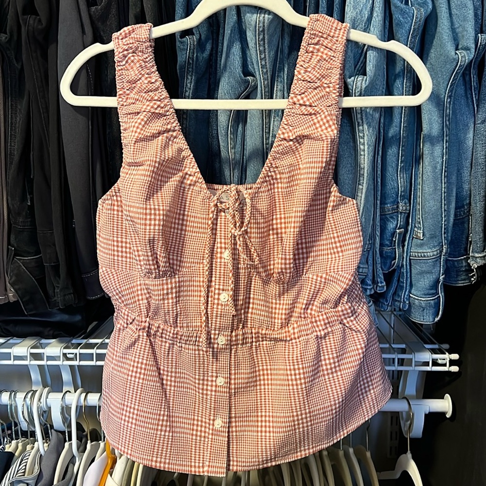 ASTR CROPPED PEPLUM TANK TOP MEDIUM